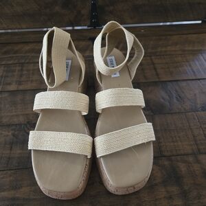 Steve Madden Cream and Tan Sandals